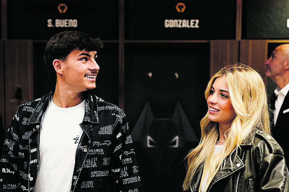 Rodrigo Gomes namora com Clara desde 2022