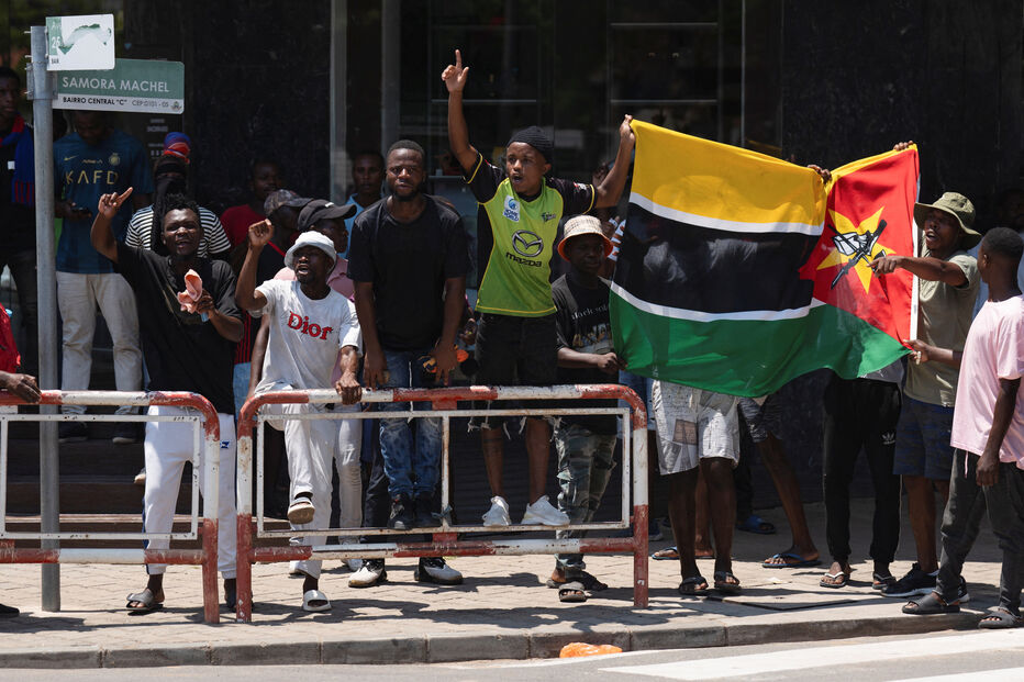 Manifestantes em Moçambqiue