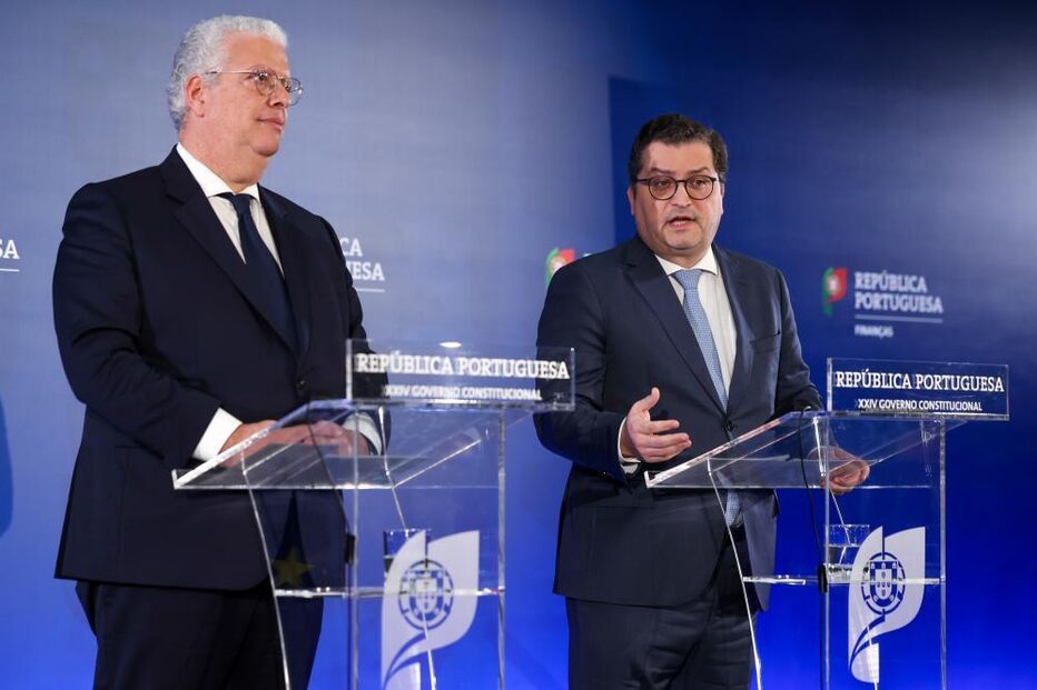 Ministro da Economia, Pedro Reis e o ministro das Finanças, Joaquim Miranda Sarmento