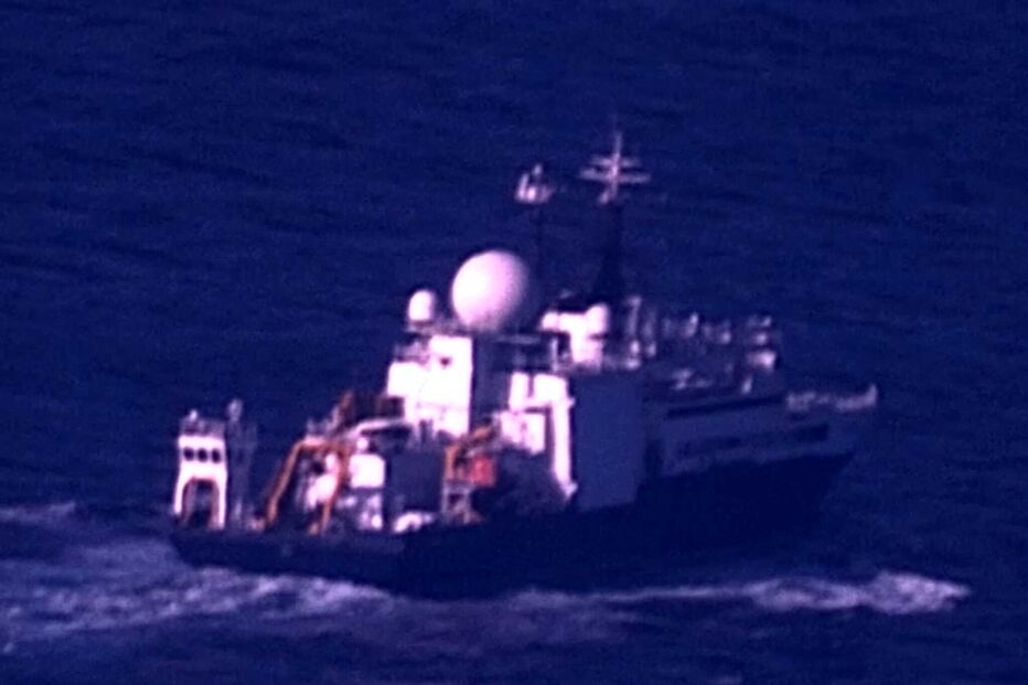 Força Área monotoriza navio russo na Zona Económica Exclusiva portuguesa