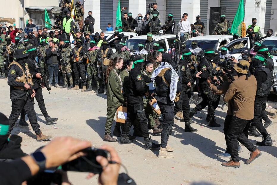 Quatro reféns israelitas foram libertadas pelo Hamas