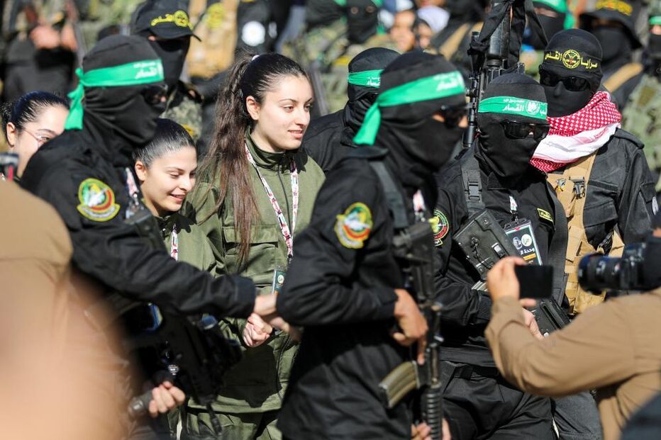 Quatro reféns israelitas foram libertadas pelo Hamas