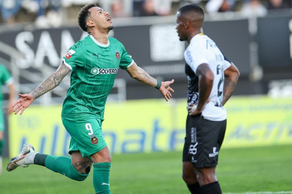 Rio Ave impõe-se em Faro e volta aos triunfos na I Liga
