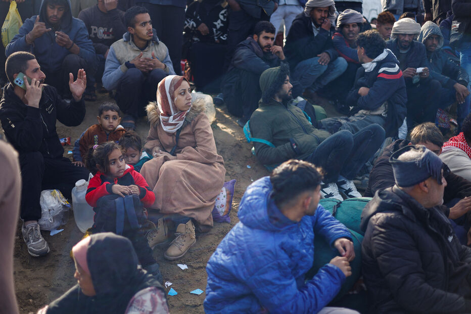 Palestinianos aguardam autorização para retornar ao Norte de Gaza