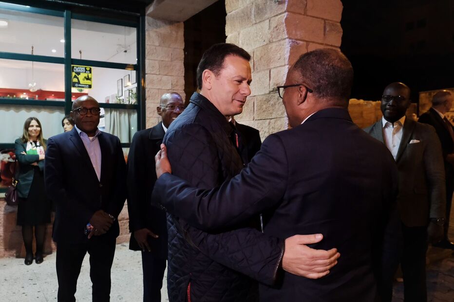 Luís Montenegro janta com primeiro-ministro de Cabo Verde