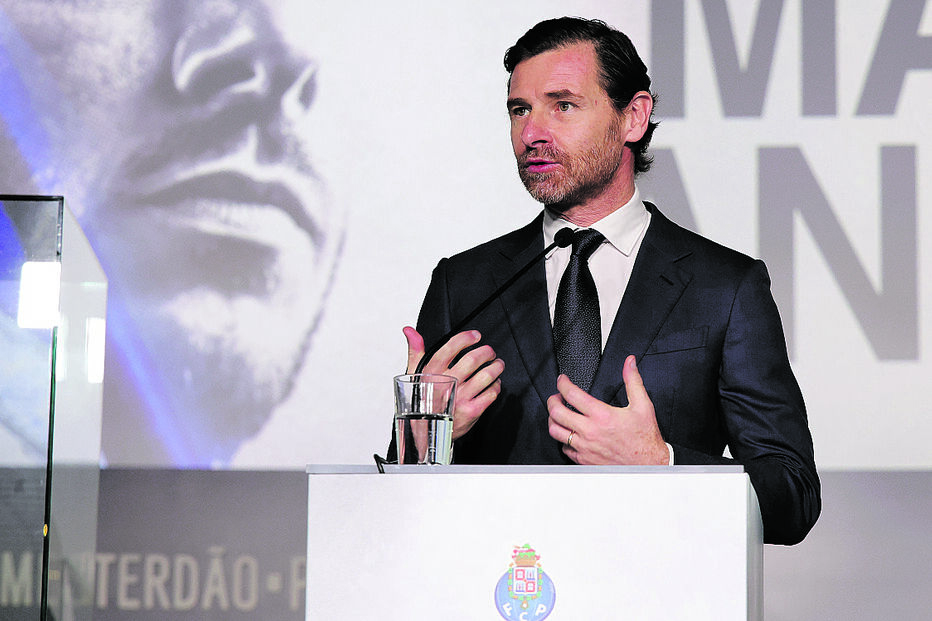 André Villas-Boas destaca juventude de Anselmi 