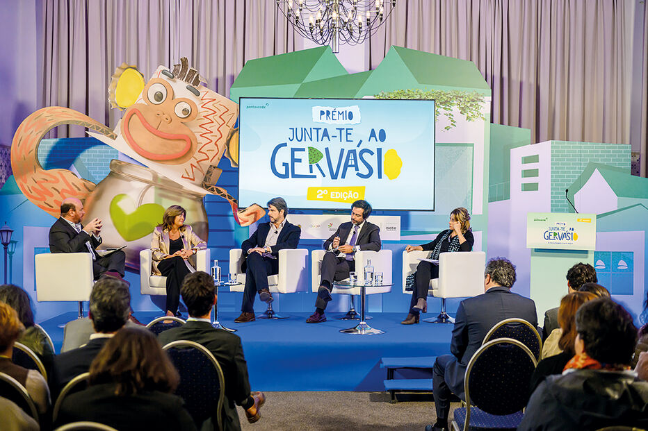 Ana Trigo Morais (segunda à esquerda), CEO da Sociedade Ponto Verde, no lançamento do Prémio Junta-te ao Gervásio