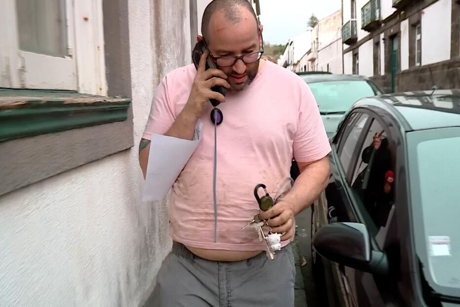 Deputado Miguel Arruda guardava roupa de criança numa das malas que lhe foram apreendidas no Aeroporto de Lisboa