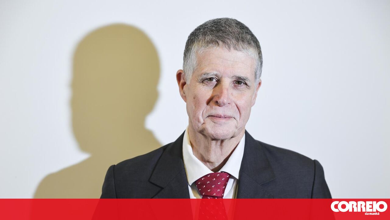 Shocking Attack on Socialist Leader Miguel Coelho Near Polling Station in Lisbon