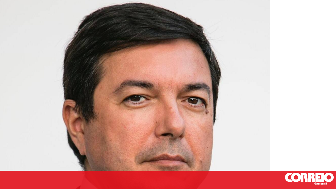 Novo Desafio no SNS: Álvaro Santos Almeida Toma Posse como Diretor Executivo