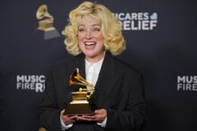 Camaron Ochs com o prémio de Álbum do Ano por “Cowboy Carter