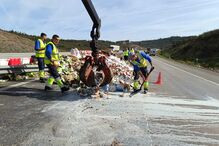 Trânsito sul-norte na A23 condicionado em Santarém por despiste de camião