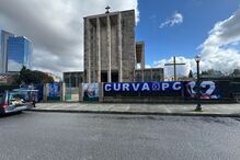 Claque Super Dragões colocou tarjas de Homenagem a Jorge Nuno Pinto da Costa