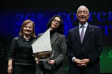 Presidente da República condecora festival literário Correntes d'Escritas