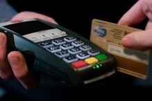 Mulher faz compras no valor de 3 mil euros com cartão roubado no Sabugal