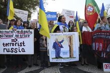 Ucranianos manifestam-se em Lisboa pela paz e com críticas a Trump