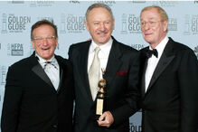 Robin Williams, Gene Hackman segura em prémio e Michael Caine em 2003