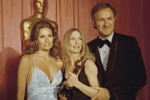 Raquel Welch, Cloris Leachman e Gene Hackman em 1971