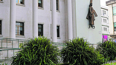 Seis condenados a penas efetivas por burlas através do MB Way