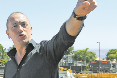 Empresário Custódio Correia acusado de falsificar documentos