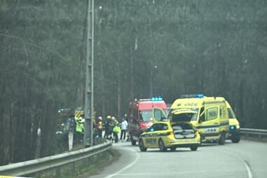 Um ferido grave em despiste de carro em Oliveira de Azeméis