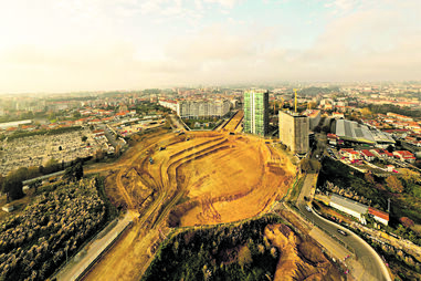 Rotunda da Via Eng.º Edgar Cardoso