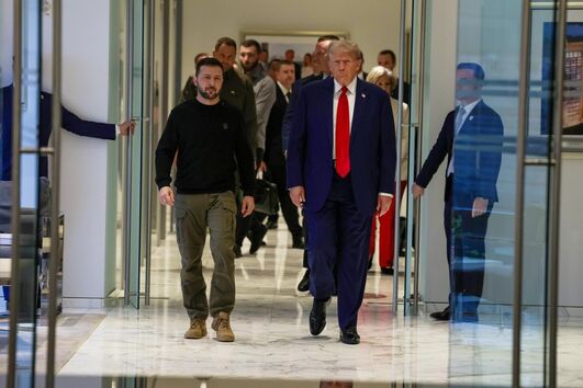 Zelensky diz a Trump que quer 'paz duradoura' na Ucrânia