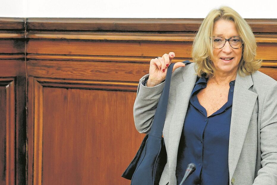 Ministra da Segurança Social esconde valor real da pensão dos políticos