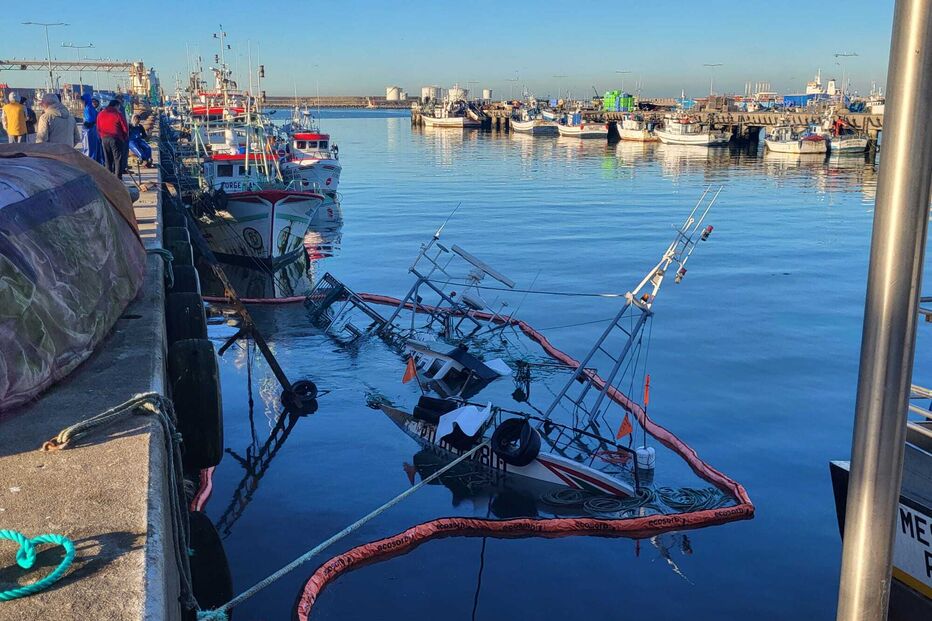 Barco afunda em Matosinhos