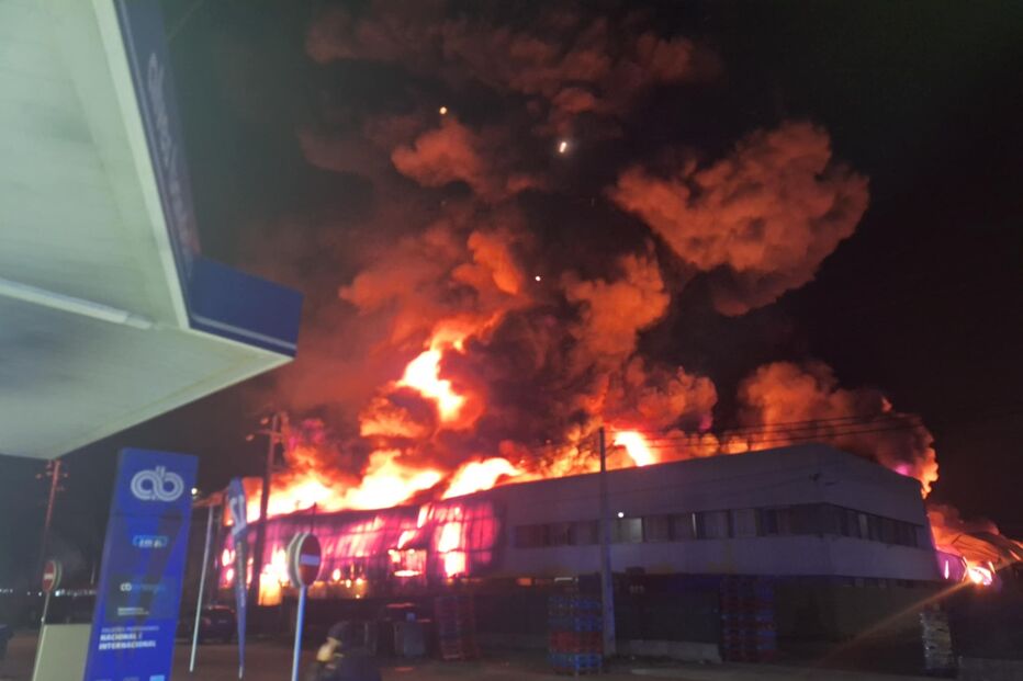 Incêndio deflagra em Santarém