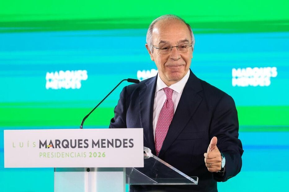 Luís Marques Mendes atira ao almirante inexperiente