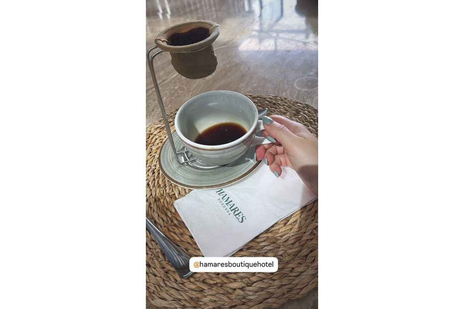 Ana Guiomar está no Hamares Boutique Hotel