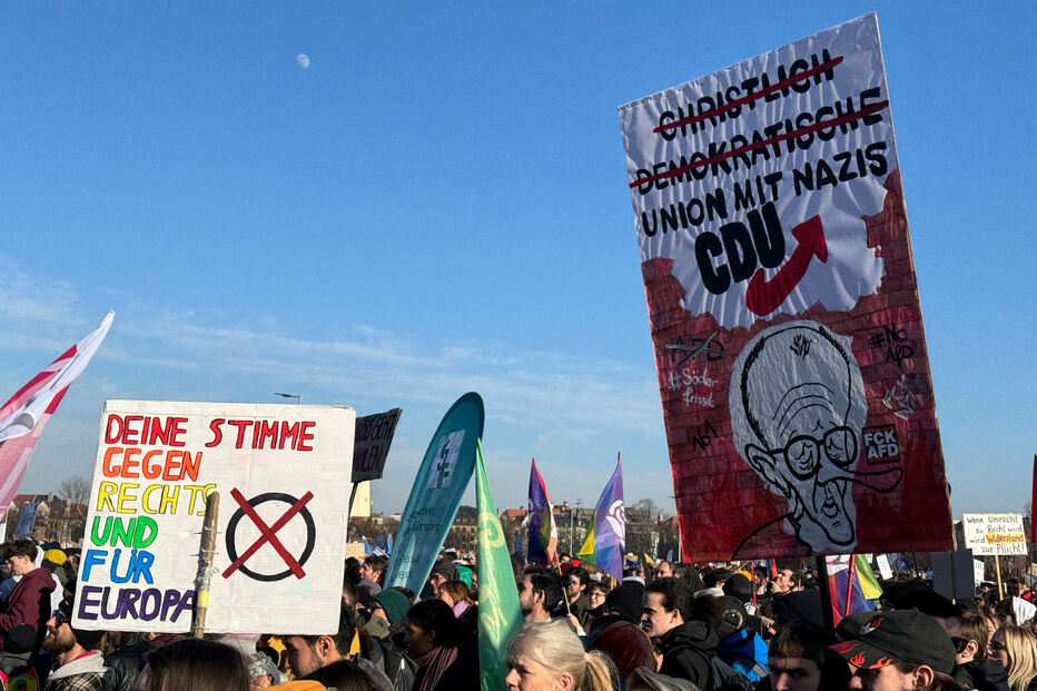 Mais de 200 mil pessoas manifestam-se em Munique contra extrema-direita na Alemanha