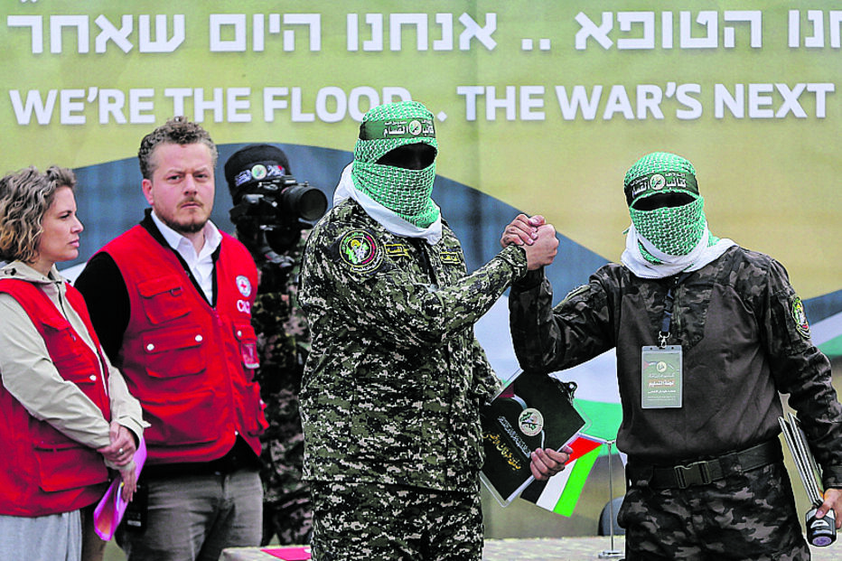 Terroristas do Hamas celebram ‘vitória’ 