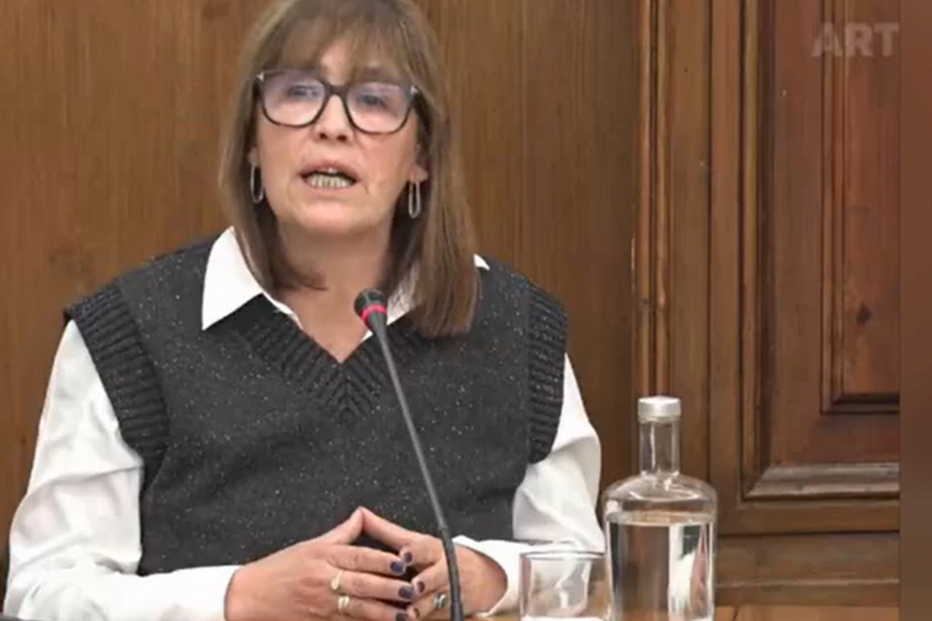 Educadora de infância ganha mais de cinco mil euros como diretora no CCB