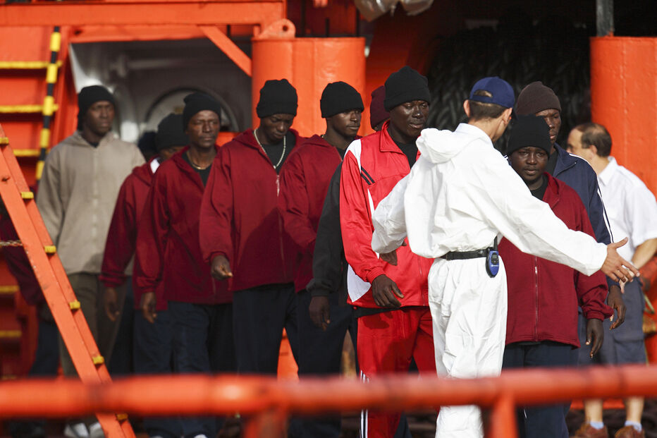 Pelo menos 284 migrantes resgatados próximo das Ilhas Canárias