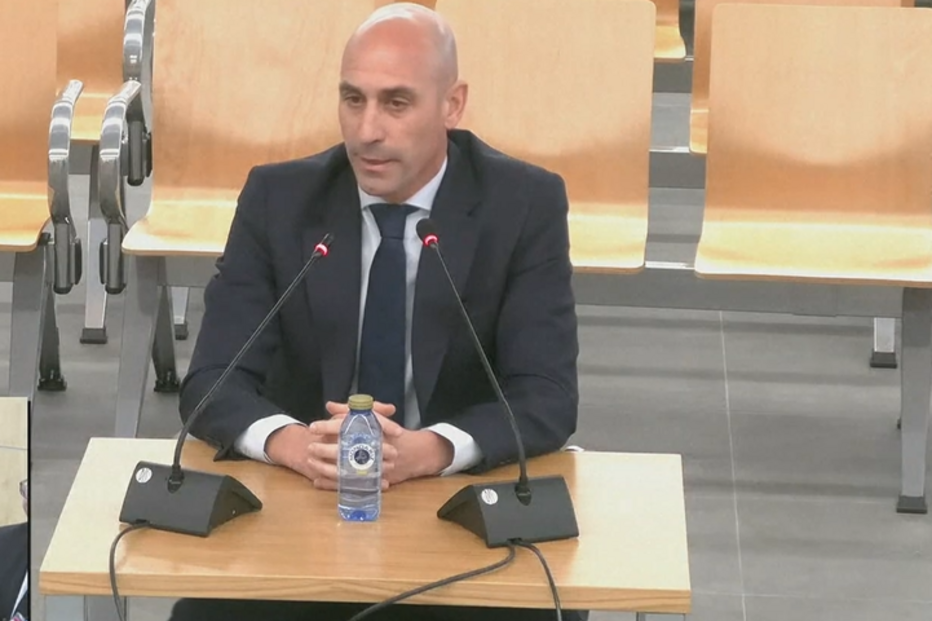 Luis Rubiales em tribunal