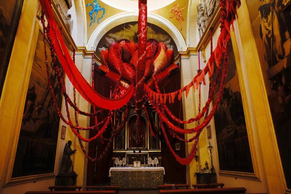 Joana Vasconcelos adaptou pela primeira vez obra a um palácio habitado