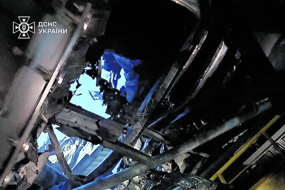 Drone russo ataca escudo protetor do reator 4 da central nuclear de Chernobyl