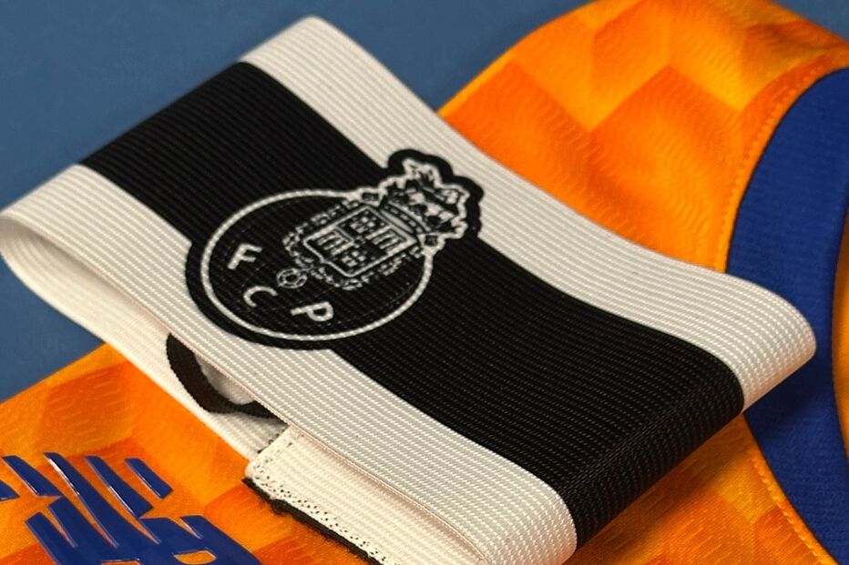 Equipamento do FC Porto para homenagear Pinto da Costa