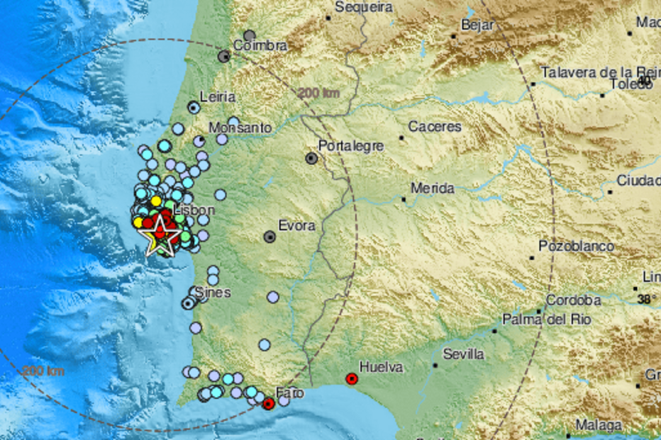 Abalo terá sido sentido também em algumas zonas do litoral alentejano e no Algarve