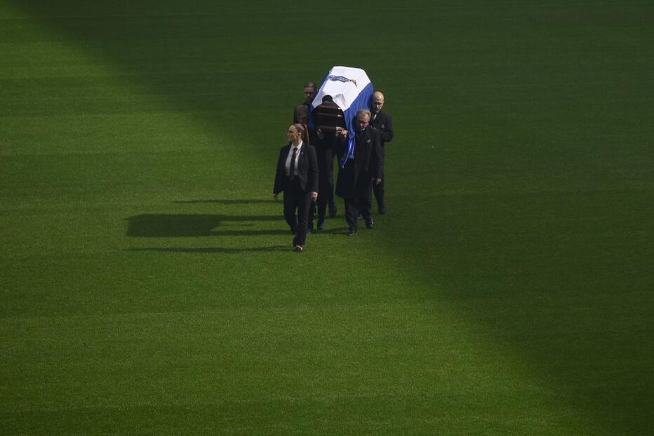 Urna de Pinto da Costa no Estádio do Dragão