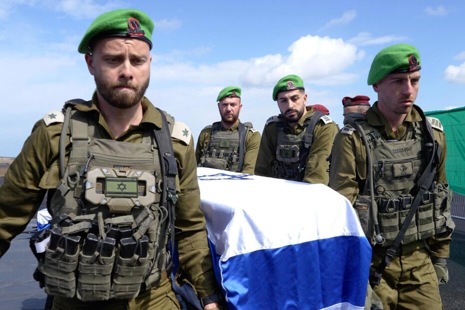 Caixões dos reféns do Hamas na chegada a Israel