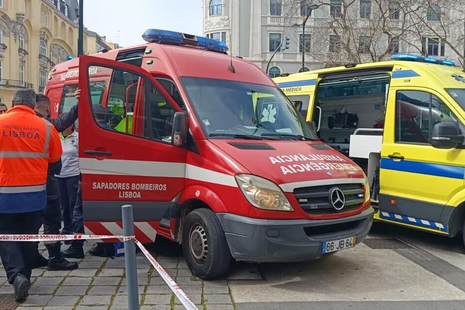 Fogo em cozinha de apartamento no centro de Lisboa causa seis feridos