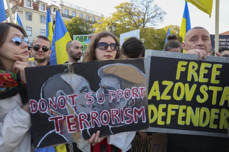 Ucranianos manifestam-se em Lisboa pela paz e com críticas a Trump