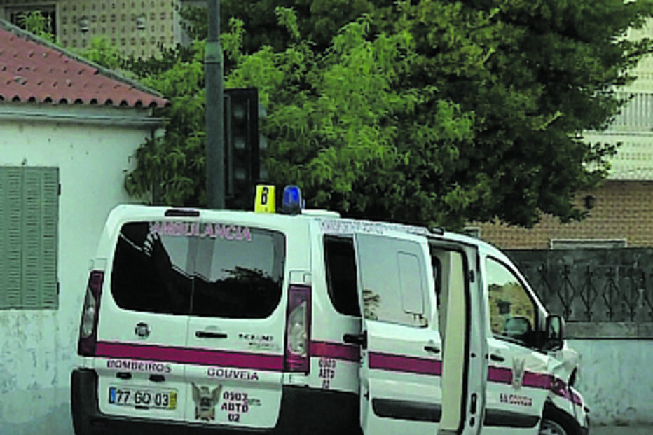 Ambulância envolvida no acidente