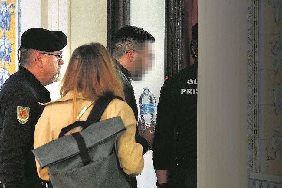 Arguido começou esta segunda-feira a ser julgado no Tribunal de Coimbra 