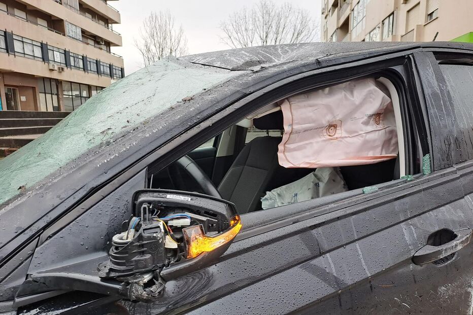 Condutor abandona carro após despiste em Braga