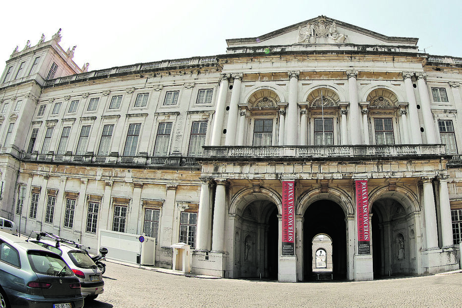 Centro documental com mais de 110 mil registos bibliográficos vai ocupar a ala Norte do Palácio Nacional da Ajuda
