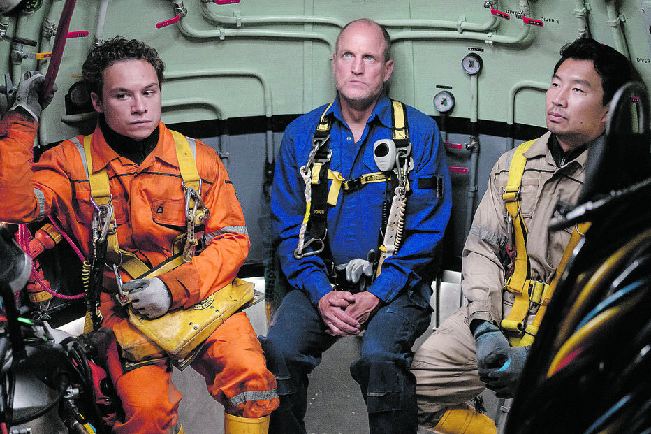 Finn Cole, Woody Harrelson e Simu Liu lideram o elenco de ‘Resgate em Alto Mar’